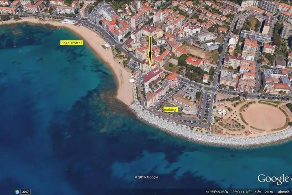 Magnifique F3 Les Pieds Dans L'Eau. Apartment Ajaccio  Exterior photo