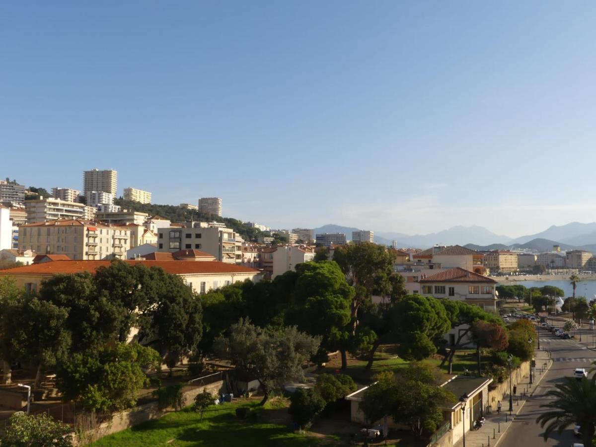 Magnifique F3 Les Pieds Dans L'Eau. Apartment Ajaccio  Exterior photo